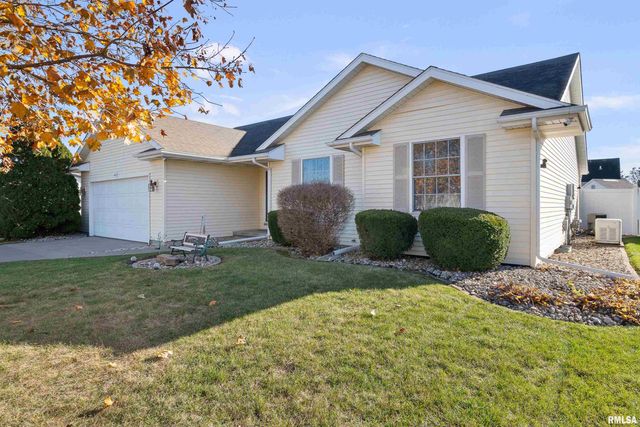 605 E 13TH Avenue Court, Coal Valley, IL 61240