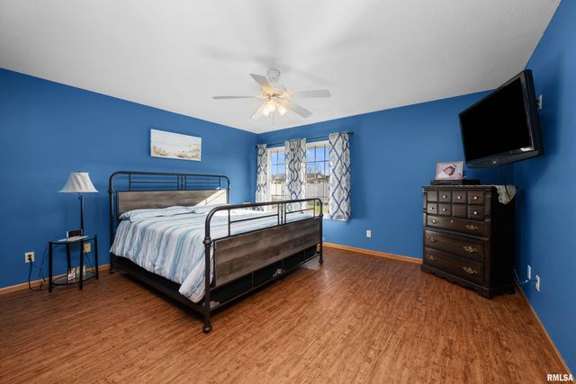 605 E 13TH Avenue Court, Coal Valley, IL 61240