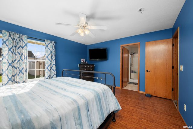 605 E 13TH Avenue Court, Coal Valley, IL 61240