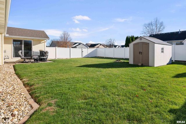 605 E 13TH Avenue Court, Coal Valley, IL 61240