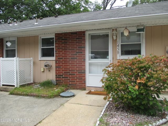 145 Buckingham Drive B, Lakewood, NJ 08701