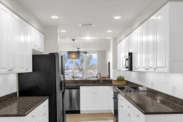 606 RIVIERA DUNES WAY 207, Palmetto, FL 34221