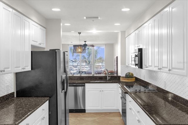 606 RIVIERA DUNES WAY 207, Palmetto, FL 34221