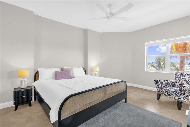 606 RIVIERA DUNES WAY 207, Palmetto, FL 34221