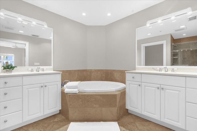 606 RIVIERA DUNES WAY 207, Palmetto, FL 34221