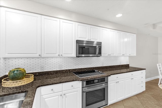 606 RIVIERA DUNES WAY 207, Palmetto, FL 34221