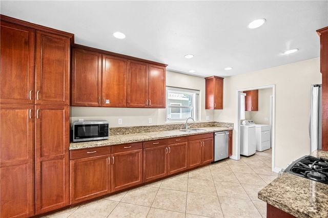 542 N Waverly Street, Orange, CA 92867