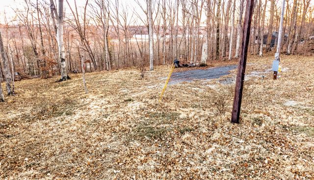 372 Cheree Loop, Stewart, TN 37175