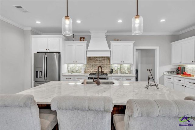 226 Landings Pointe Lane, Warner Robins, GA 31088