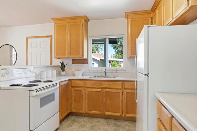 7520 Carmel Street, Gilroy, CA 95020