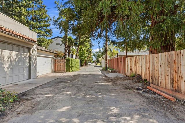 7520 Carmel Street, Gilroy, CA 95020