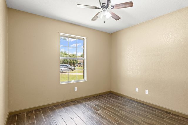 1107 Lynnwood Court, Cleburne, TX 76033