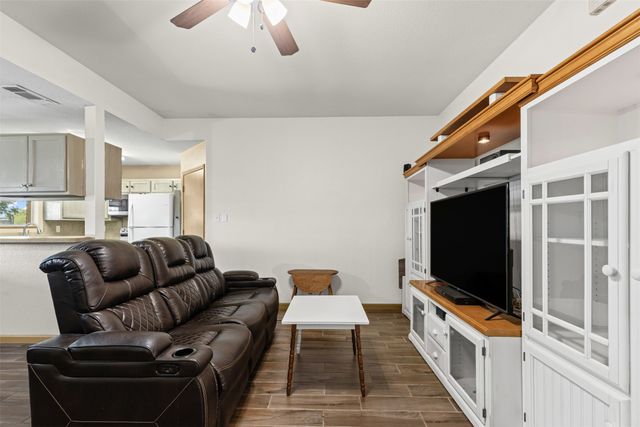 1107 Lynnwood Court, Cleburne, TX 76033