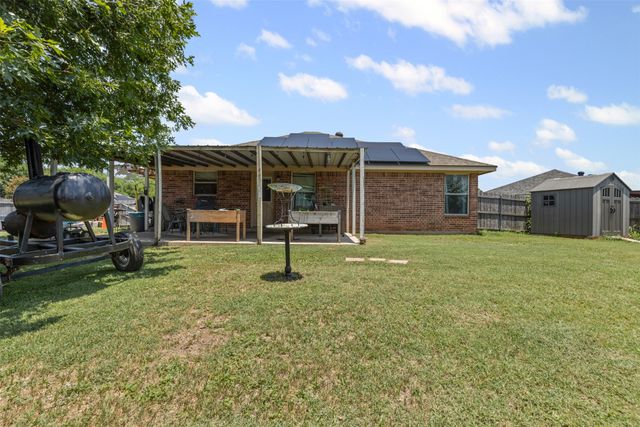 1107 Lynnwood Court, Cleburne, TX 76033