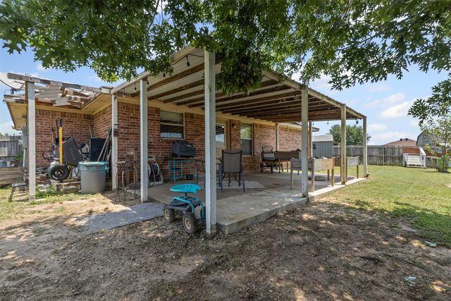1107 Lynnwood Court, Cleburne, TX 76033