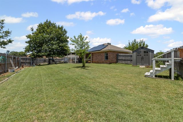 1107 Lynnwood Court, Cleburne, TX 76033