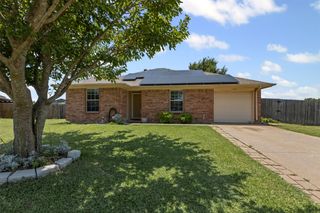 1107 Lynnwood Court, Cleburne, TX 76033