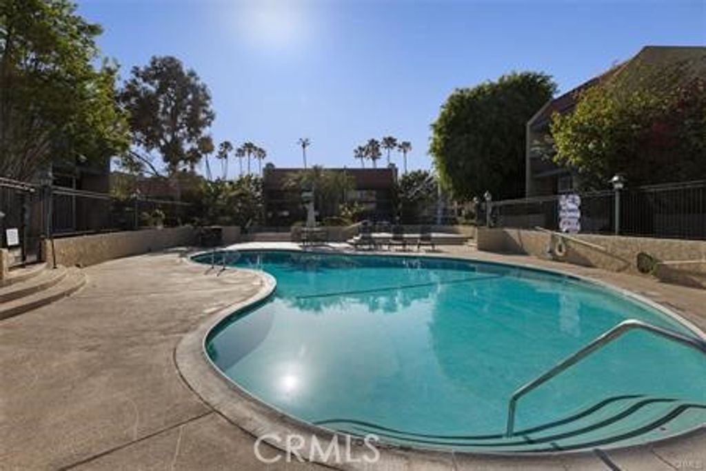 1120 Palo Verde Avenue, Long Beach, CA 90815 — exterior
