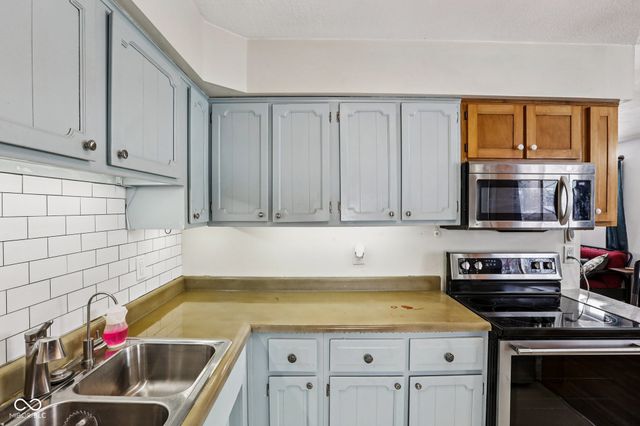 5127 N 500 W, Fairland, IN 46126