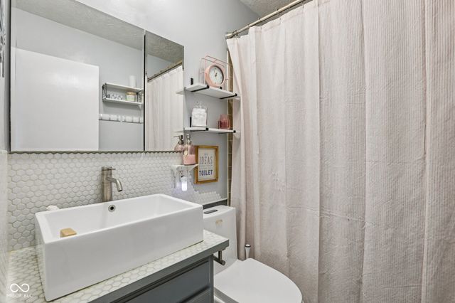 5127 N 500 W, Fairland, IN 46126