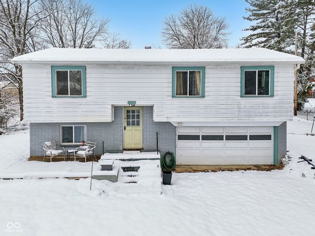 5127 N 500 W, Fairland, IN 46126