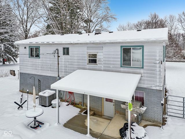 5127 N 500 W, Fairland, IN 46126