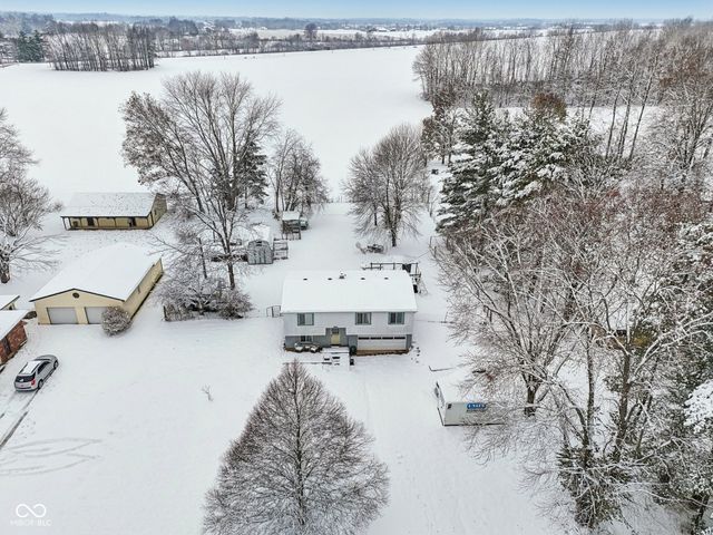 5127 N 500 W, Fairland, IN 46126