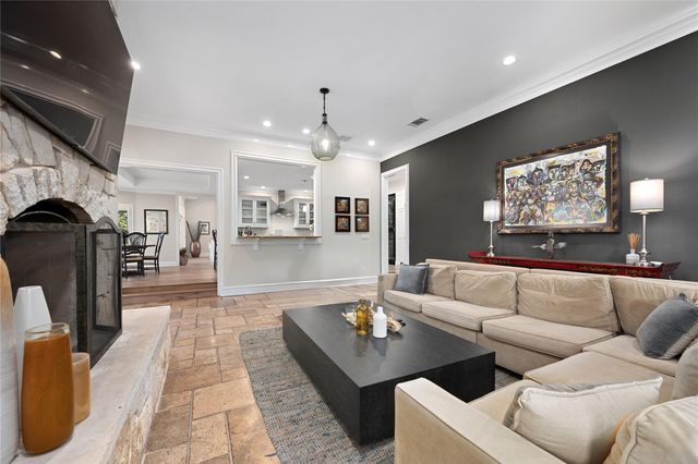 4512 Elohi DR, Austin, TX 78746