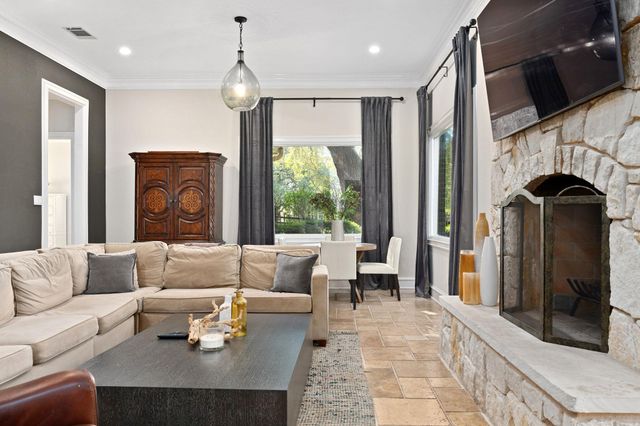 4512 Elohi DR, Austin, TX 78746