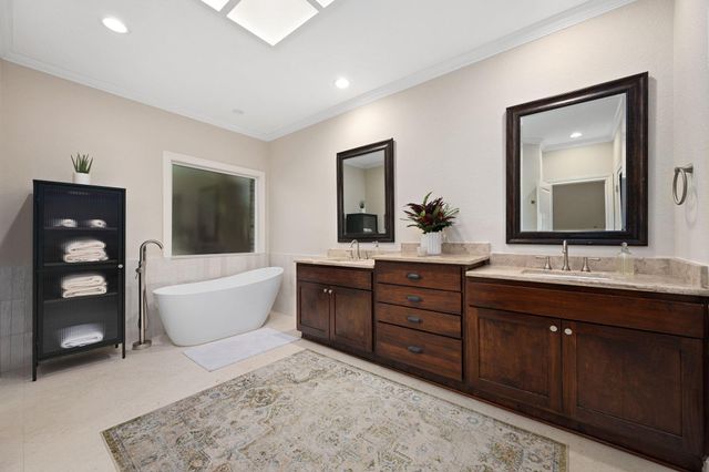 4512 Elohi DR, Austin, TX 78746