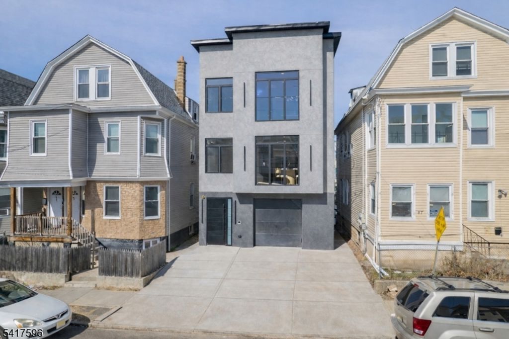 Image 1 of property listing at 39 Grace St, Irvington Twp., NJ 07111