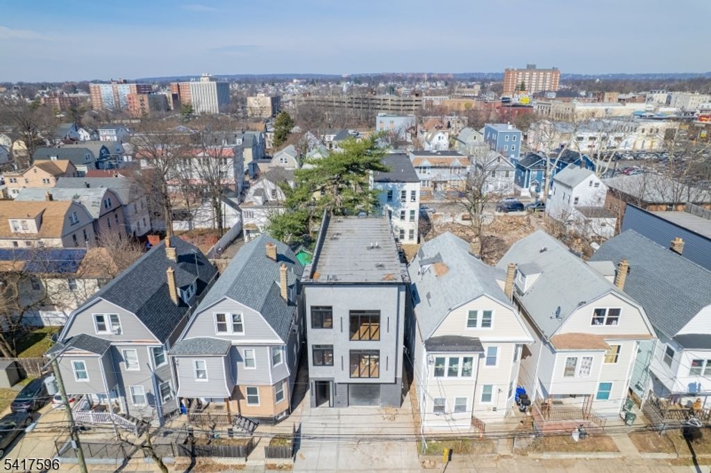 Image 3 of property listing at 39 Grace St, Irvington Twp., NJ 07111