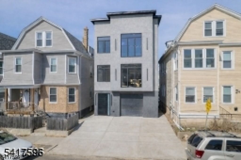 Image 24 of property listing at 39 Grace St, Irvington Twp., NJ 07111