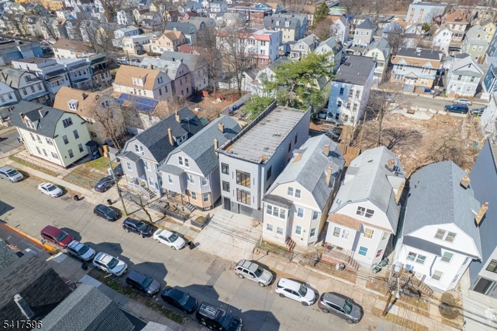 Image 26 of property listing at 39 Grace St, Irvington Twp., NJ 07111