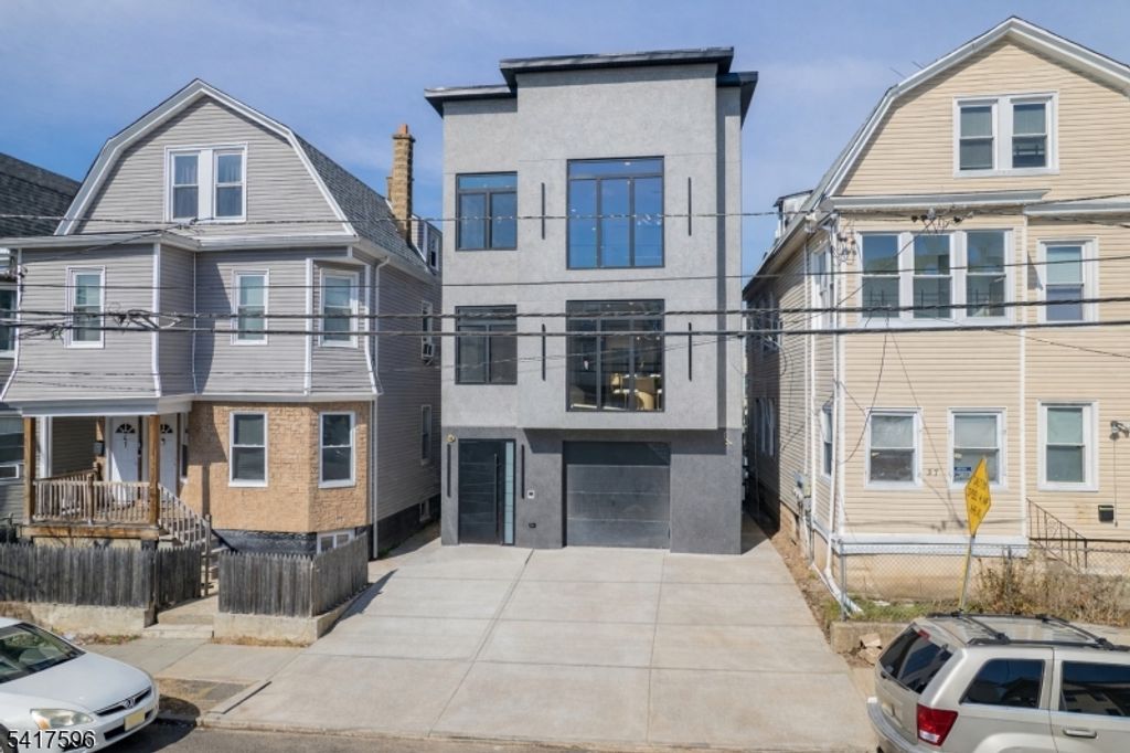 Image 30 of property listing at 39 Grace St, Irvington Twp., NJ 07111