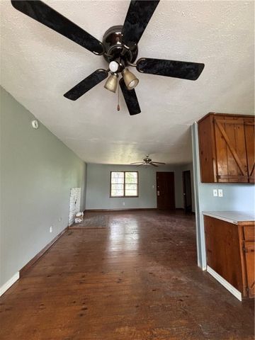 1333 County Road 216, Eureka Springs, AR 72632