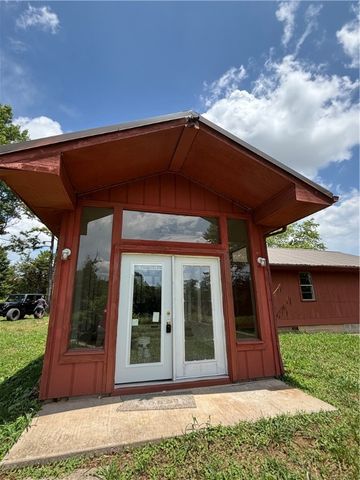 1333 County Road 216, Eureka Springs, AR 72632