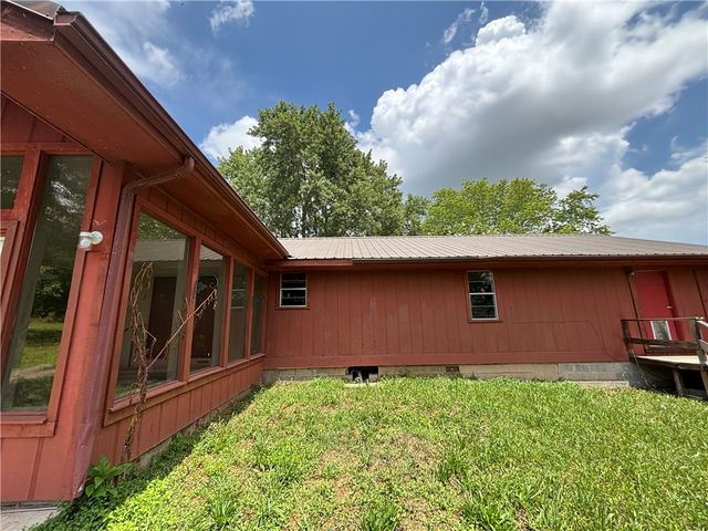 1333 County Road 216, Eureka Springs, AR 72632