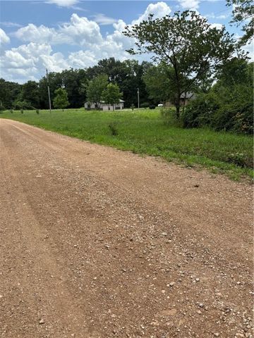 1333 County Road 216, Eureka Springs, AR 72632