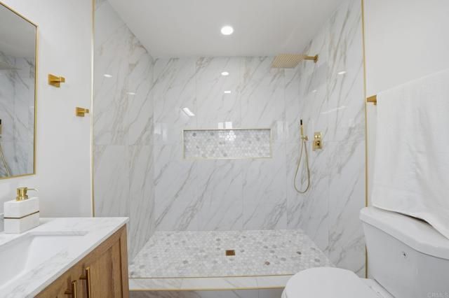 8330 Dallas St, La Mesa, CA 91942