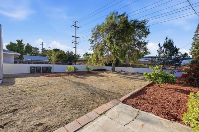 8330 Dallas St, La Mesa, CA 91942