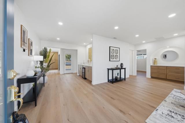 8330 Dallas St, La Mesa, CA 91942