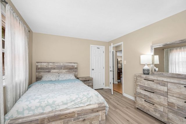 A4 Colonial Dr 7, Andover, MA 01810
