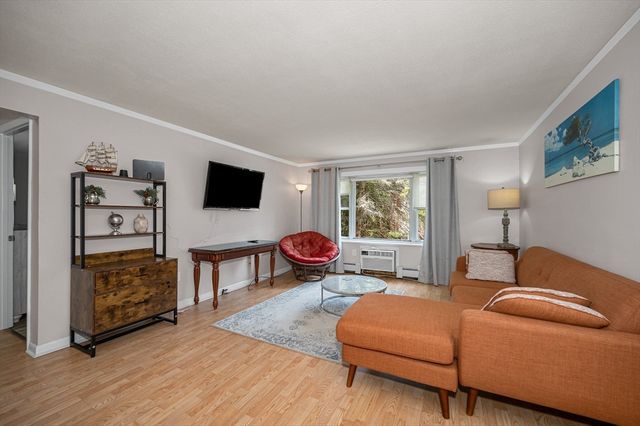 A4 Colonial Dr 7, Andover, MA 01810