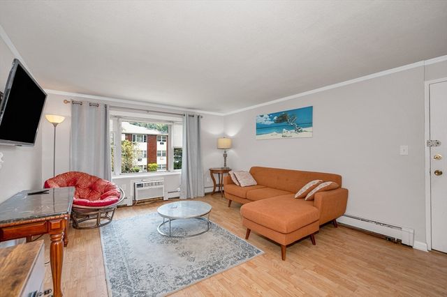 A4 Colonial Dr 7, Andover, MA 01810