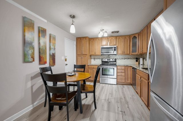 A4 Colonial Dr 7, Andover, MA 01810