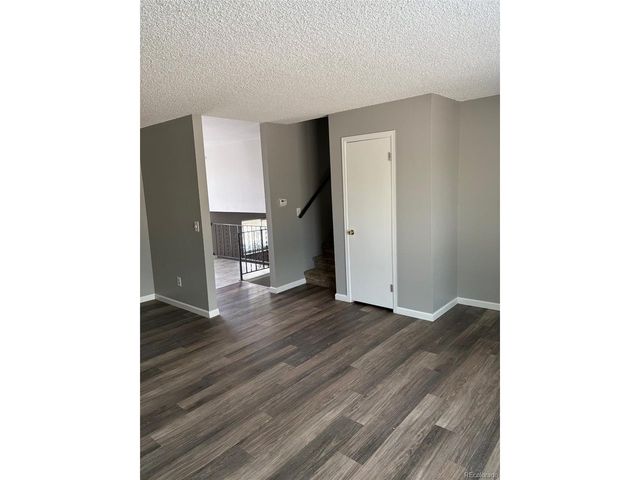 9315 W Girard Pl, Lakewood, CO 80227