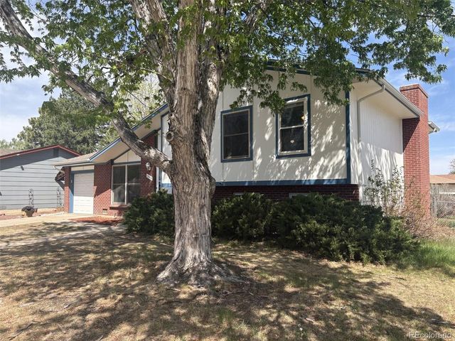 9315 W Girard Pl, Lakewood, CO 80227