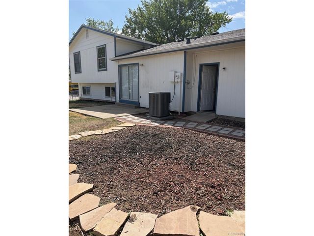 9315 W Girard Pl, Lakewood, CO 80227