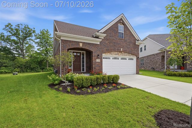 11789 Hines Place Drive, Livonia, MI 48150